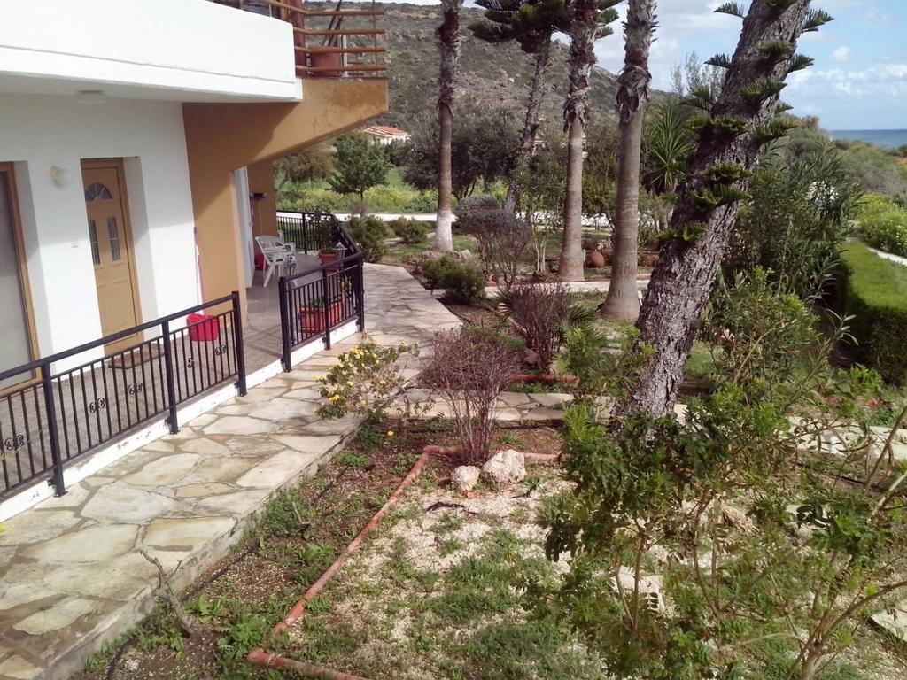 Yialos Apartments Pissouri Bilik gambar